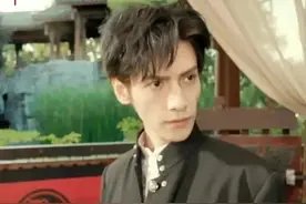 罗云熙近照曝光成纸片人，脸颊凹陷瘦脱相，网友直呼太吓人图片