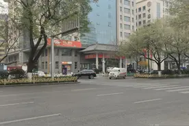 银行人员制作假“装修合同”放贷，140万元贷款打入第三人账户图片