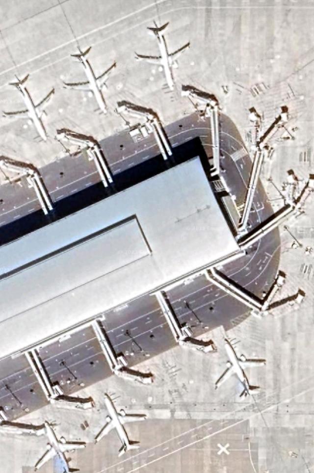 刚刚，9月8日12点17分，一架济南飞往桂林航班到达常德市上空