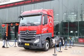 580马力+ZF四代AMT，奔驰国产Actros C重卡来袭，起售价55.8万元图片