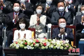 韩国总统夫人履历造假？韩警方：查图片
