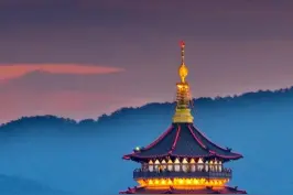 轻奢版杭州三日游攻略，大众与小众相互结合，线路交通，餐饮住宿给予准确的定位和安排，杭州是你来了还想再来的一座城市#五一的快乐是杭州给的 #吃喝玩乐在浙里 #百亿流量扶持#五一超会玩儿计划 视频封面