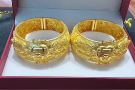 黄金地位不再？俄罗斯或恢复金本位，2000多吨黄金分批进入中国图片