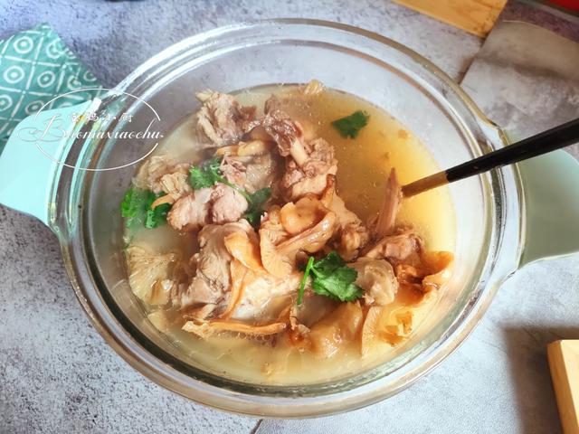 怎样炖鸭汤味道好吃（用鸭肉炖汤）