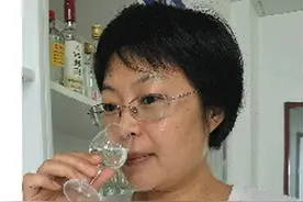山东女评酒师的“酒”味生活：一天品酒百余种，却笑称酒量不大行，“最多能喝三四两”图片