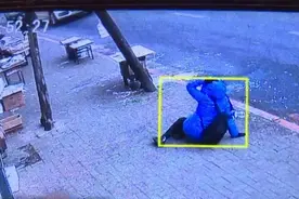 今天上午，长春一行人被高空抛下酒瓶砸头图片