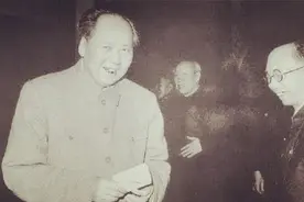 宴会上，毛主席问溥仪：传国玉玺去哪了？溥仪的回答引起一片哗然图片