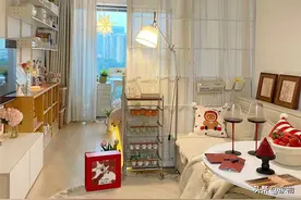 湖南女生婚前买下25㎡蜗居，屏风隔断客厅卧室，再逼仄也是自己家图片