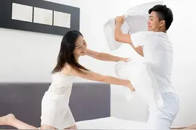 男人忘不掉的未必是初恋，而是跟初恋在一起的那个自己图片