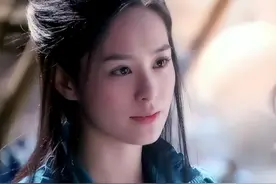 角色设定平平无奇，演员却个个长相惊艳，你管这叫“路人脸”？图片