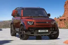 2025款路虎卫士SUV上市：标配电吸尾门，68.8万元起图片