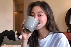 搭讪时，别再叫对方“美女”，试试女人爱听的7种叫法图片