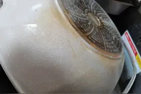 怎样去除麦饭石锅烧焦的痕迹图片