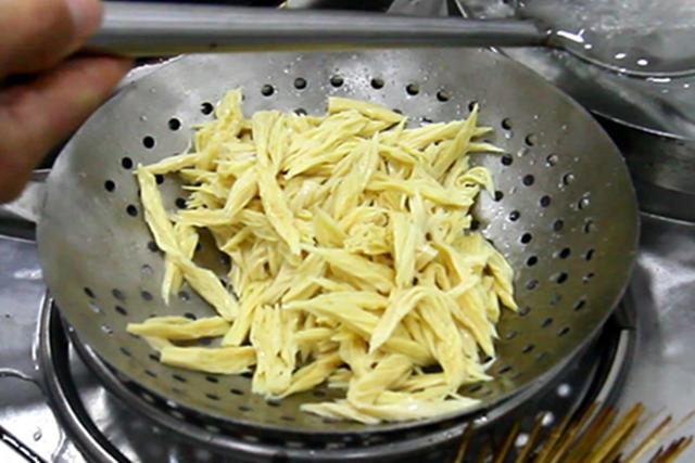 “七月中、腊月半，老人过得心胆颤”，为啥？这6种食物或可缓解