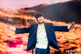 林俊杰风波后首度开唱，状态虽欠佳，歌里却是他犀利的反击图片