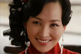 岳丽娜：19岁跟郭靖宇私奔，之后连生三胎，丈夫成名后亲手捧红她图片