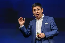 华为狂人余承东图片