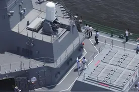 日本装备志——秋月级通用驱逐舰图片