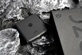 第二款让我叫了“哇”的摩托罗拉手机：moto razr 2022图片