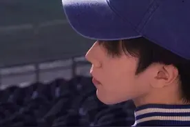 真人头像/阳光干净的男生微信头像图片