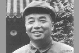 彭德怀多次想辞掉军职，曾对夫人浦安修说：我真想改行当农业部长图片
