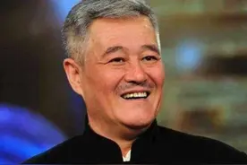 赵本山为何在东北无人敢惹？看他四个保镖就懂，背景一个比一个牛图片