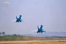 青云直上！品读空降兵诗人《迎新诗行》图片