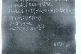 当了十多年房东，突然倒欠租客10万元？上海女子一夜白头图片