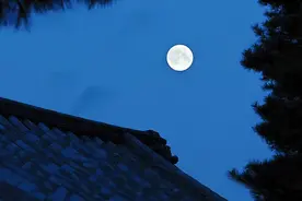 中元忆故人，灯火寄哀思图片