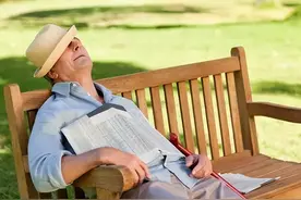 为啥人到了50岁，病就增多了？医生建议：50岁后，最好多做6件事图片