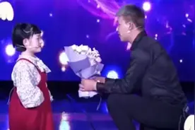 李大可爱：弟弟和妈妈都是袖珍人，身高1.1m嫁1.87m帅老公引争议图片