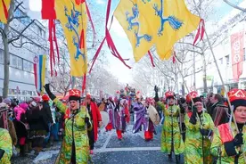 德国一小镇居民坚称是中国人，过了90多年春节，甚至选举出皇帝图片