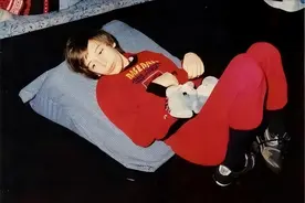 南非男孩卧床昏睡13年，期间遭护工轮流折磨，医生：他其实有意识图片