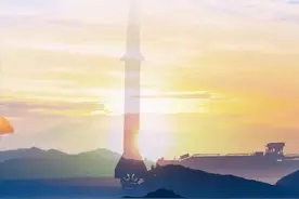 起床号 | 一路披荆斩棘，向着属于你的荣光狂奔图片