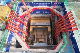 武汉最长地下综合管廊工程取得新进展！国内首例较软岩矩形顶管贯通图片