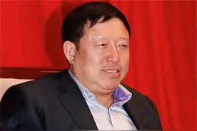 18年陕西前首富落马：靠卖豆腐发家，曾自掏腰包6亿为村民盖别墅图片