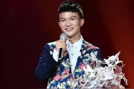 那英：周深对不起我喜欢李维。周深：那英对不起我喜欢李克勤图片