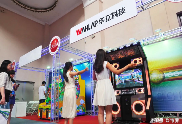 200万集不齐奥特曼卡，中国一亿小学生正在破产？