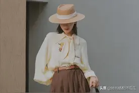 女人过了45岁，帽子尽量不要戴棒球帽和贝雷帽，其实这些更时尚图片