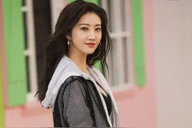 “资源聚宝盆”景甜，出道即女主，她背后金主实力究竟有多厉害？图片