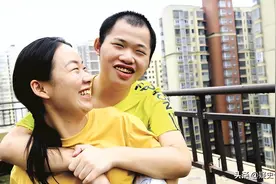 95后女孩王倩：每晚搂22岁的弟弟睡觉，不敢找男朋友，怕拖累别人图片