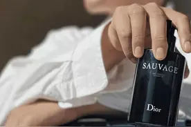 10瓶最好的长效香水，让您在2022年全年保持自信的味道图片