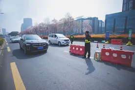 织里，开足马力图片
