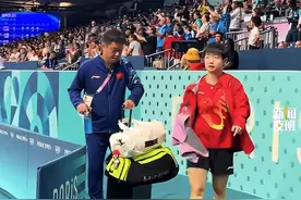 邱贻可：虽然如今沦为“男保姆”，但早已娶了贤妻、家中4辆豪车图片