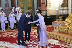 泰国“神兽公主”受宠！见外宾抢王后风头，马克龙和她握手笑开花图片