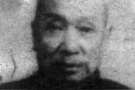 他是邓小平的恩师，周总理夸他了不起，晚年将377件文物捐给国家图片