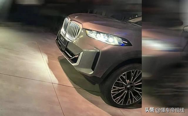 新车 | 车灯/车机/发动机更新，新款宝马X5标轴版预计2月8日发布