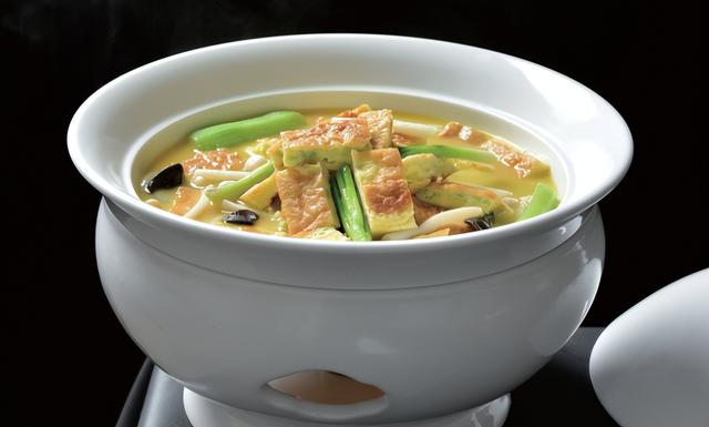 花胶甲鱼煲鸡可以吗 花胶甲鱼煲鸡功效和作用