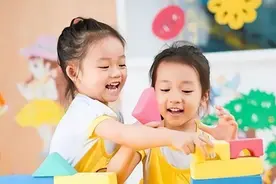 照顾1-3岁孩子，需做好4件事，越早知道越好，对孩子成长更有利图片