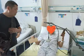 岳阳新世纪出租车公司看望慰问患病的哥图片